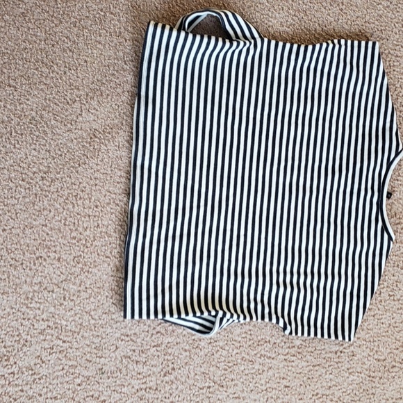 Versatile Express Tie Front or Back Striped Shirt - Picture 4 of 9